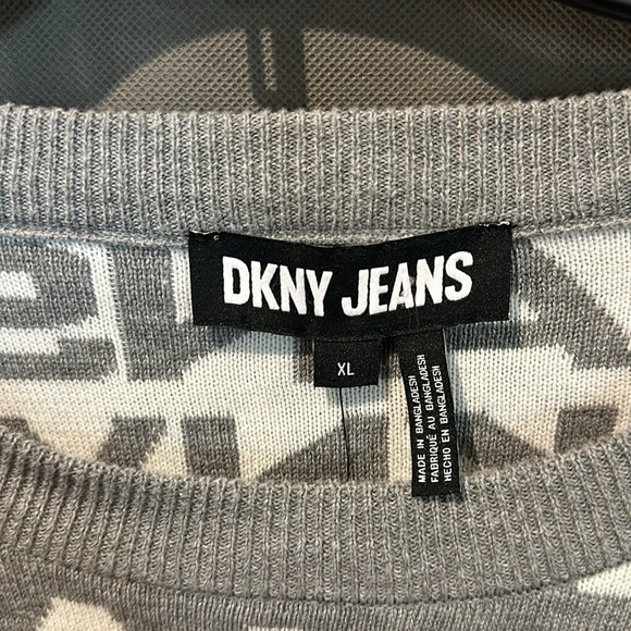 NWT DKNY Women’s Crop Gray White XL Sweater - Picture 4 of 9
